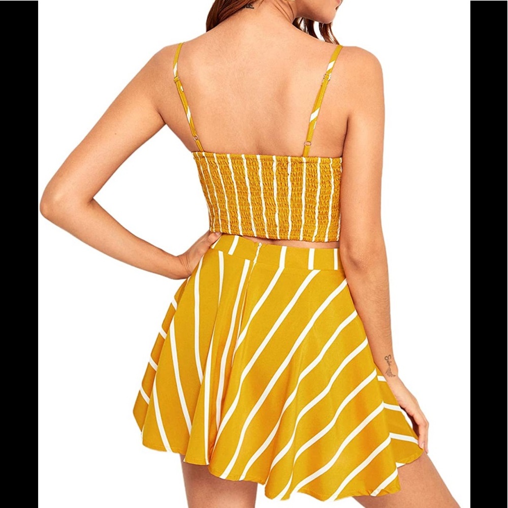 BRAND NEW WOMENS STRIPED 2 PIECE SYLISH SUMMER OUTFIT NWT - Picture 2 of 3